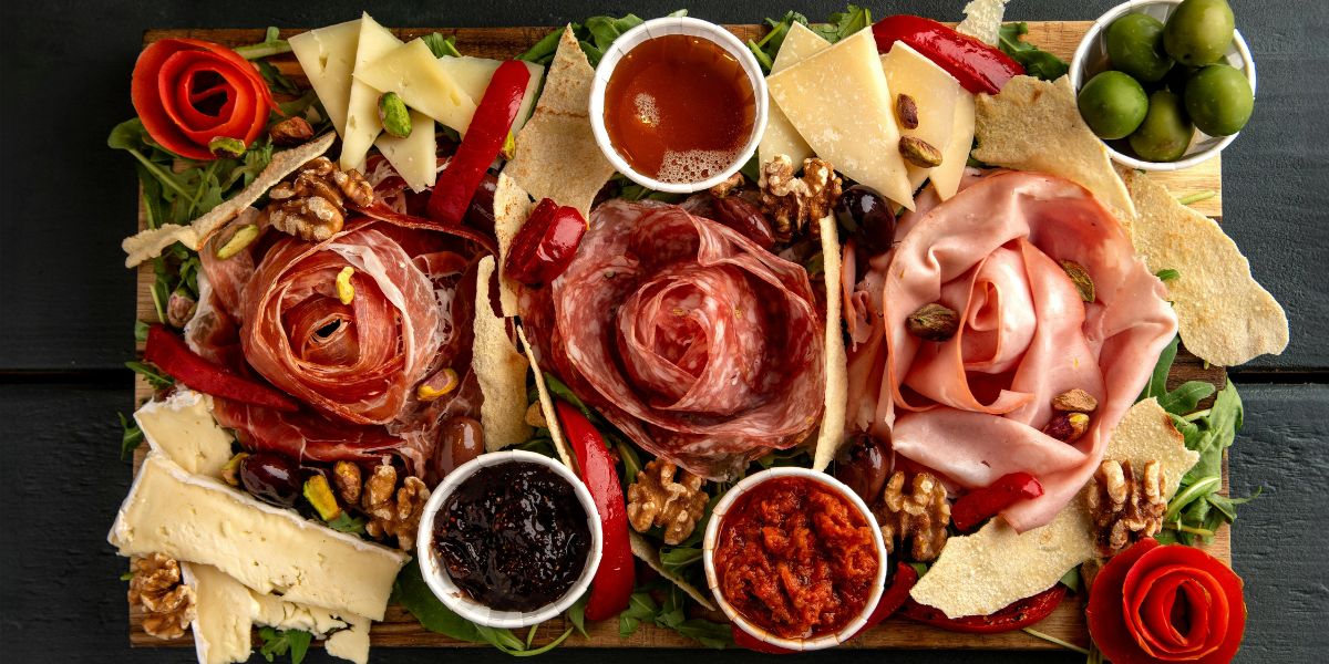 ¿Cómo hacer la tabla de embutidos perfecta?