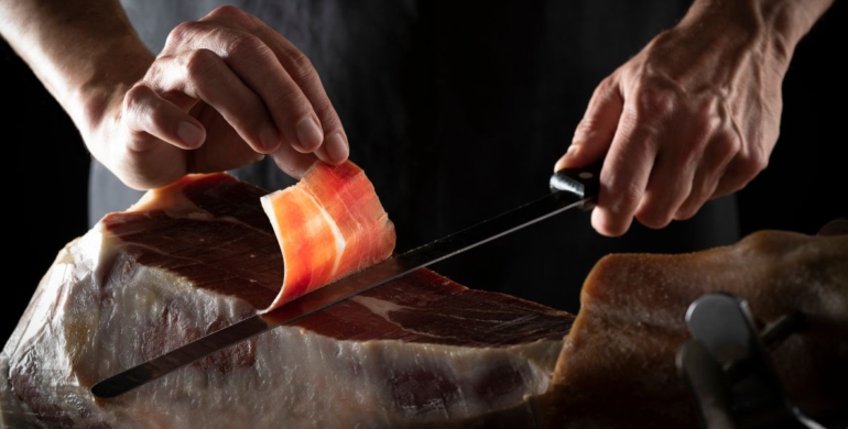 El Arte de Cortar la Paleta Ibérica: Técnicas y Consejos