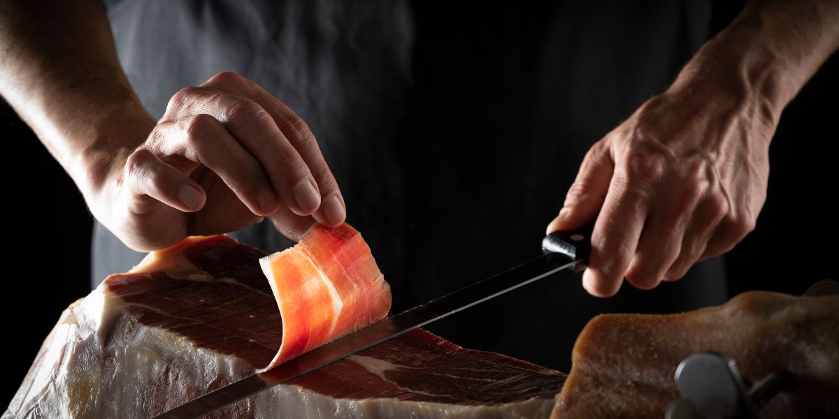 Cómo se empieza a cortar una paleta de jamón